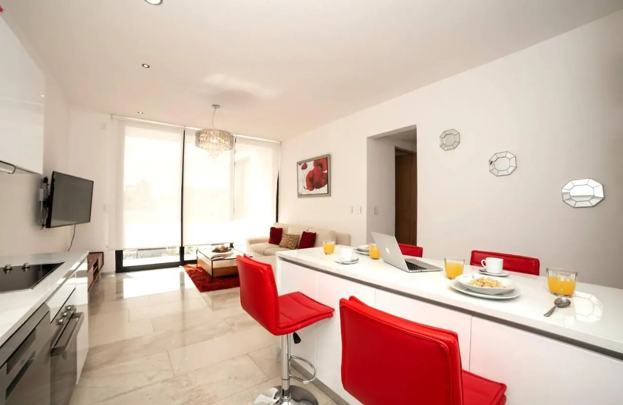 Close To Mamitas Beach, 2 Bedroom For Up To 5 Sleeps And Rooftop Pool! Playa del Carmen Appartement